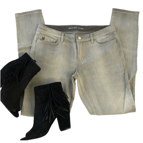 𝅺MICHAEL Kors Grey Denim Jeans. - Picture 1 of 8